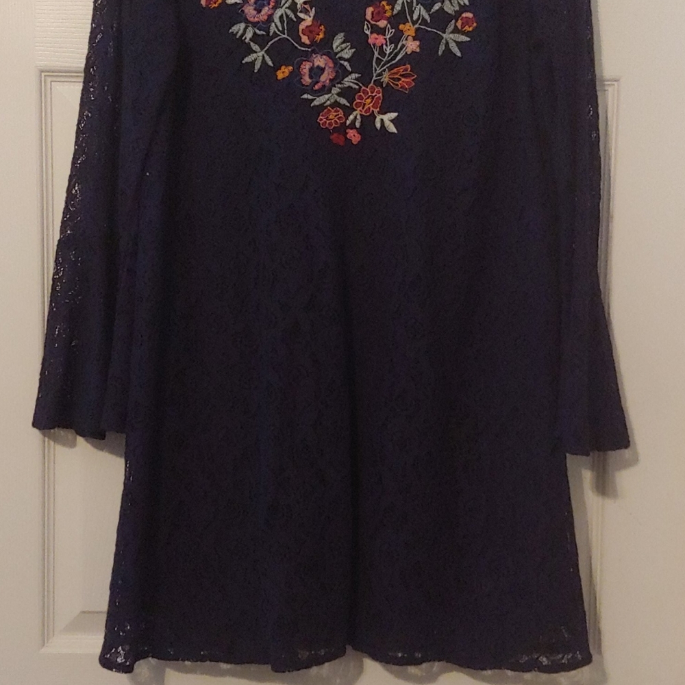 Dress - Picture 3 of 3